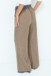 PANTALONE AMPIO CON CINTURA DENIM TAUPE