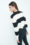 MAGLIA CROP TRECCIA RIGA NERO/PANNA