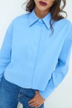 CAMICIA CROP CON FINTONE CELESTE