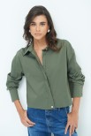 CAMICIA CROP CON FINTONE VERDE MILITARE