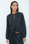 BLUSA CON FIOCCO NERO