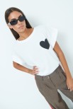 T-SHIRT CUORE E SCRITTA BIANCO