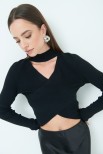 MAGLIA CROP INCROCIO COSTINA NERO