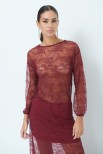 BLUSA IN PIZZO CON MANICA ELASTICO VINO