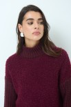 MAGLIA MEZZO COLLO BOUCLE VINO