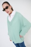 MAGLIA SCOLLO V OVERSIZE MISTO LANA MENTA