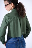 CAMICIA CROP TASCHE VERDE MILITARE