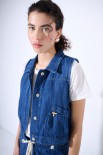 GILET CROP CON TASCHE BLU