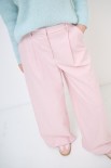 PANTALONE SPIGATO CON PINCE ROSA