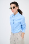 CAMICIA SLIM CON PINCES CELESTE