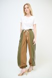 PANTALONE JOGGER BICOLOR CON BANDA VERDE MILITARE/TABACCO