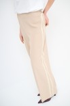 PANTALONE LARGO CON BANDA BEIGE