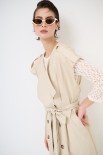 TRENCH LUNGO SMANICATO SENZA COLLO BEIGE