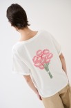 T-SHIRT COLLO A V STAMPA BOUQUET SUL DT BIANCO