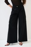 PANTALONE LARGO CON TASCHE NERO