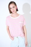 T-SHIRT SCATOLINA CON TASCA RIGHE ROSA