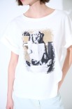 T-SHIRT CANE CON GIORNALE BIANCO