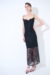 ABITO IN PIZZO CON BODY NERO