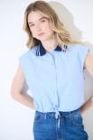 CAMICIA CROP COLLETTO POLO CELESTE