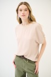 BLUSA CON COSTINA BEIGE