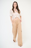 PANTALONE AMPIO CON TASCONE TELA PARACADUTE CAMMELLO