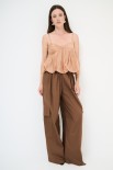 PANTALONE AMPIO CON TASCONE TELA PARACADUTE MORO