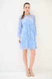 ABITO PIZZO CON ROUCHES ABBOTTONATURA CELESTE