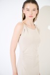 ABITO MIDI INCRESPATURA FIANCHI CON ANELLO BEIGE