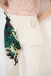 PANTALONE BALLON TELA CON FOULARD BURRO