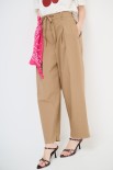 PANTALONE LARGO CON PINCE E LACCIO TELA PARAC. CON FOULARD CAMME