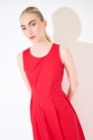 ABITO SMANICATO CON PIEGHE ROSSO