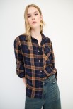 CAMICIA MASCHILE CON TASCA QUADRO BLU