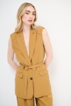 GILET MISTO LINO CON CINTURA E SPALLINI MIELE