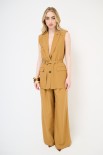 GILET MISTO LINO CON CINTURA E SPALLINI MIELE