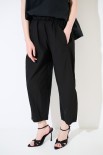 PANTALONE CARROT CON TASCA NELLA CUCITURA NERO