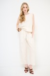 PANTALONE CARROT CON TASCA NELLA CUCITURA BURRO