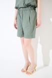 SHORTS ELASTICO CON TASCHE INSERITE VERDE MILITARE