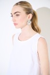TOP SMANICATO CON BOTTONI DIETRO BIANCO