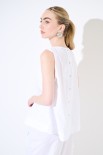 TOP SMANICATO CON BOTTONI DIETRO BIANCO