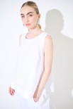 TOP SMANICATO CON BOTTONI DIETRO BIANCO