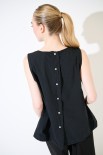 TOP SMANICATO CON BOTTONI DIETRO NERO