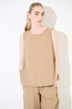 TOP SMANICATO CON BOTTONI DIETRO CAMMELLO