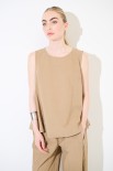 TOP SMANICATO CON BOTTONI DIETRO CAMMELLO