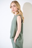 TOP SMANICATO CON BOTTONI DIETRO VERDE MILITARE
