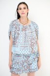 BLUSA RIPRESA SPALLE STAMPA MUSSOLA CELESTE