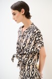 CAMICIA OVER SPALLA CALATA STAMPA NERO