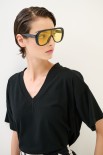 T-SHIRT OVER SCOLLO V NERO