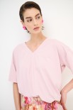 T-SHIRT OVER SCOLLO V ROSA