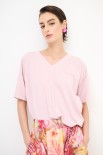T-SHIRT OVER SCOLLO V ROSA