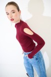 MAGLIA MEZZO COLLO COSTINA CUT OUT BORDEAUX